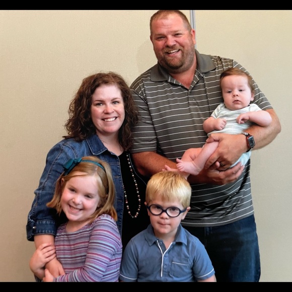 Meet your Posher, Julie - Picture 1 of 1